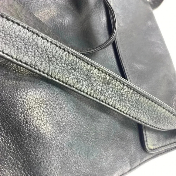 Sven Berkeley USA leather front flap crossbody purse - Picture 5 of 8